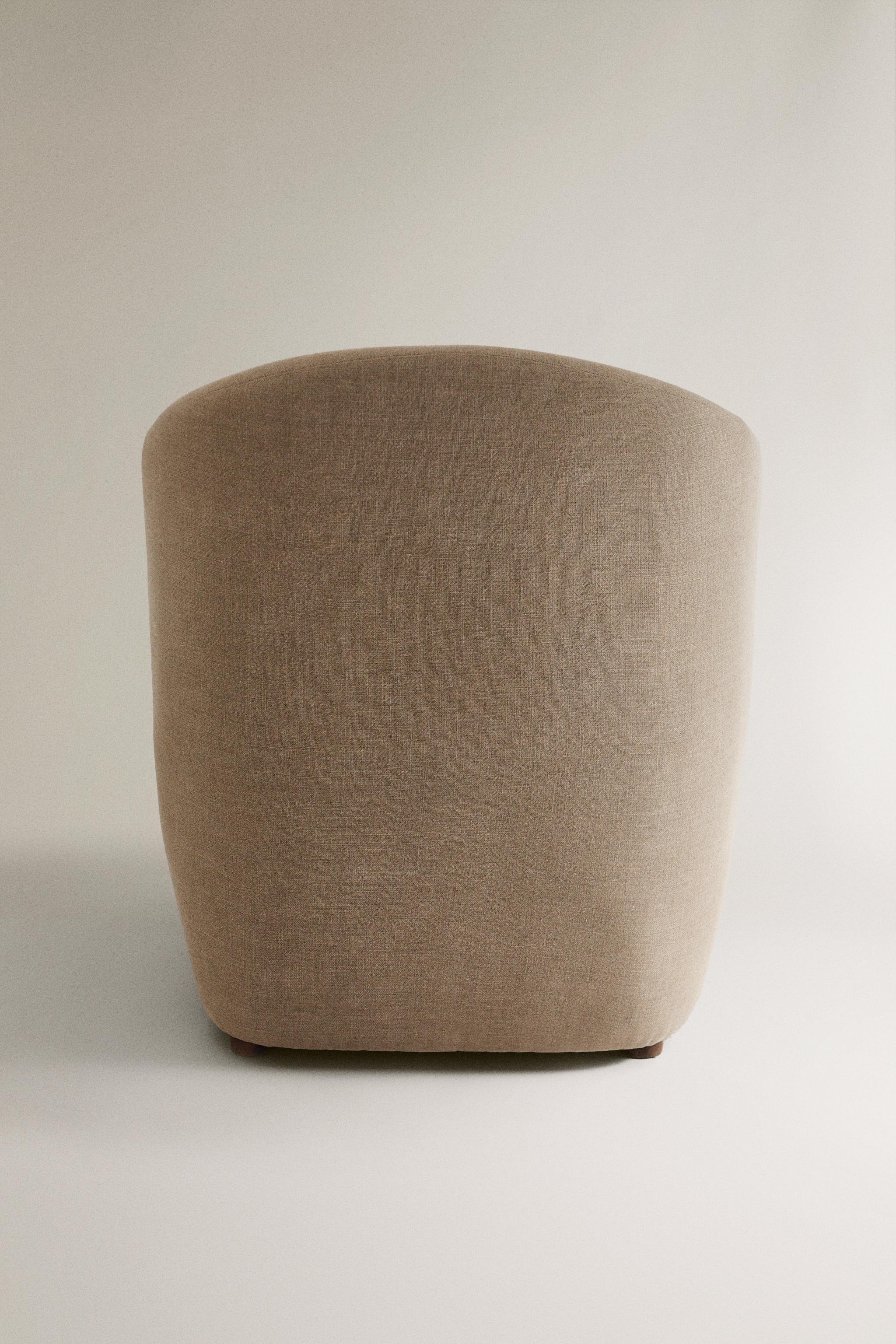 LINEN ACCENT CHAIR